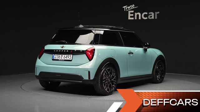Mini COOPER Favoured купить на сайте DeffCars