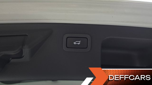 Land Rover DISCOVERY SPORT 2.0 TD4 HSE Luxury купить на сайте DeffCars