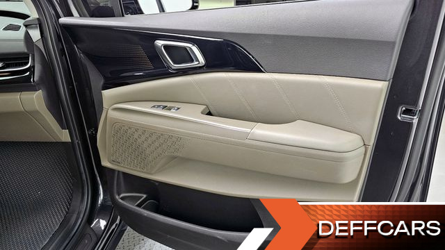 Kia CARNIVAL 9-Seater Gravity купить на сайте DeffCars