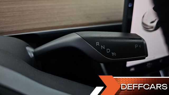Tesla MODEL 3 Long Range AWD купить на сайте DeffCars