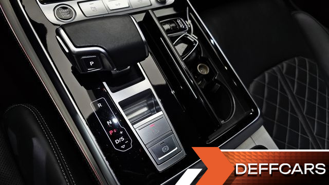 Audi Q8 55 TFSI Quattro Premium купить на сайте DeffCars