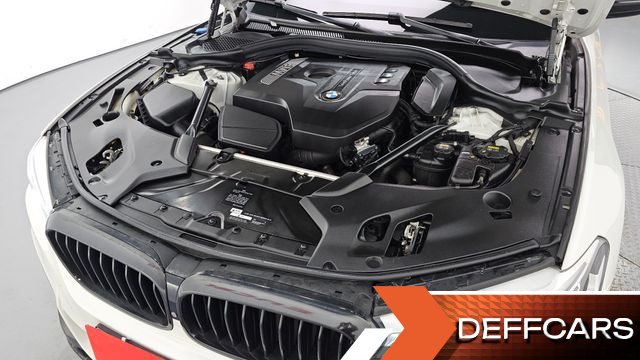 BMW 5-SERIES 530i xDrive M Sport Package Plus купить на сайте DeffCars