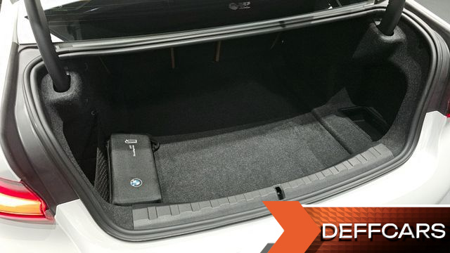 BMW 3-SERIES 320i M Sport купить на сайте DeffCars