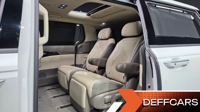 Kia CARNIVAL Gasoline 7-Seater Signature купить на сайте DeffCars