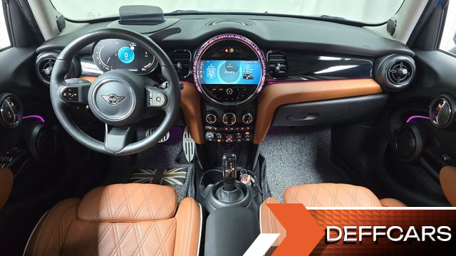 Mini COOPER 5Door Classic Third Generation купить на сайте DeffCars