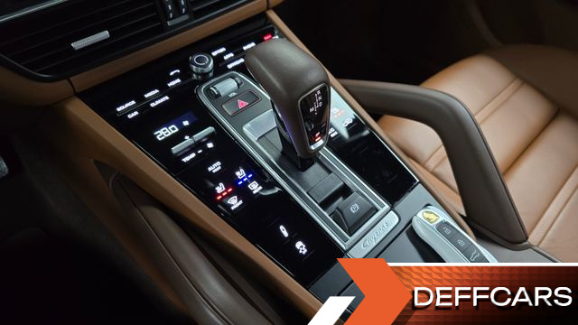 Porsche CAYENNE 3.0 PLATINUM EDITION купить на сайте DeffCars