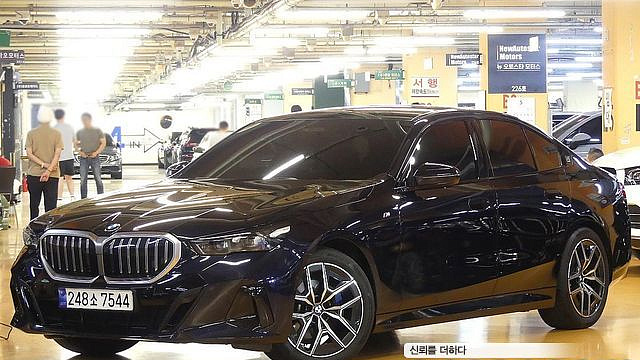 BMW 5-SERIES 520i M Sport купить на сайте DeffCars