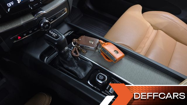 Volvo XC60 T6 Inscription купить на сайте DeffCars