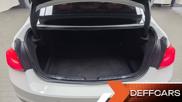 BMW 3-SERIES 320i Luxury купить на сайте DeffCars