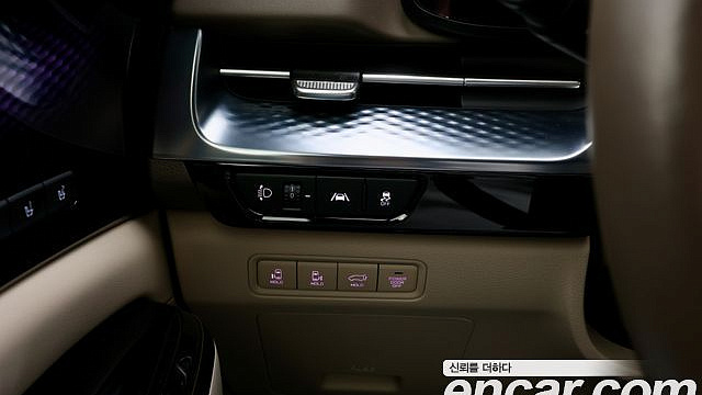Kia CARNIVAL Gasoline 9-Seater Hi-Limousine Signature купить на сайте DeffCars