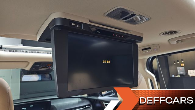 Kia CARNIVAL Gasoline 9-Seater Signature купить на сайте DeffCars