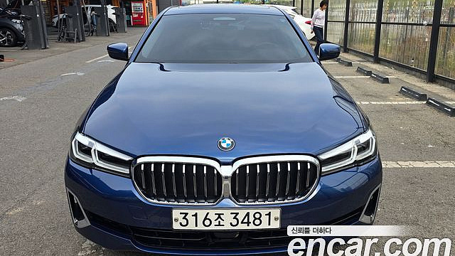 BMW 5-SERIES 520i Luxury купить на сайте DeffCars