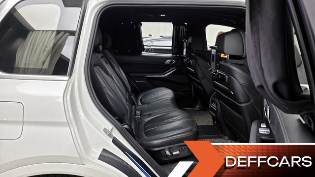 BMW X7 xDrive 40i M Sport 7STR купить на сайте DeffCars
