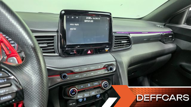Hyundai VELOSTER 1.6 Turbo Sport Core купить на сайте DeffCars