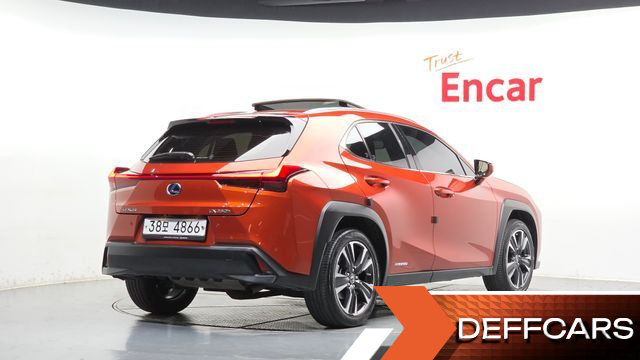 Lexus UX 2.0 AWD купить на сайте DeffCars