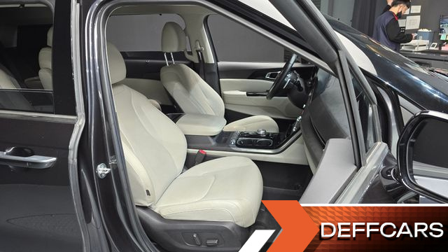 Kia CARNIVAL Gasoline 7-Seater Noblesse купить на сайте DeffCars