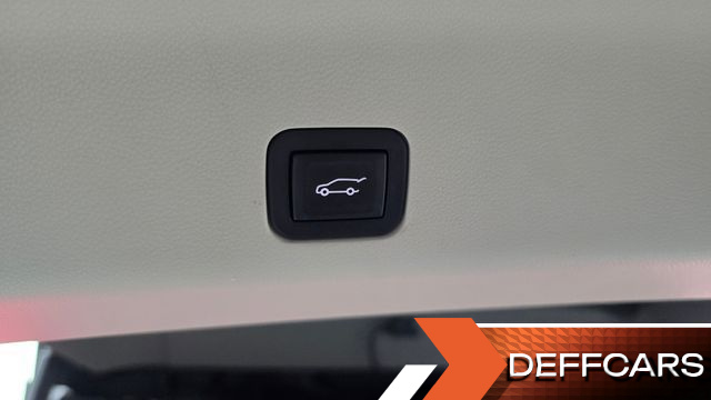 Cadillac ESCALADE 6.2 ESV ESV Sports Platinum купить на сайте DeffCars