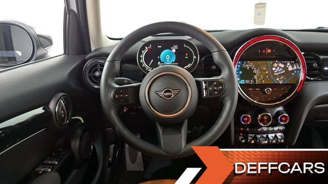 Mini COOPER 5Door Classic Third Generation купить на сайте DeffCars