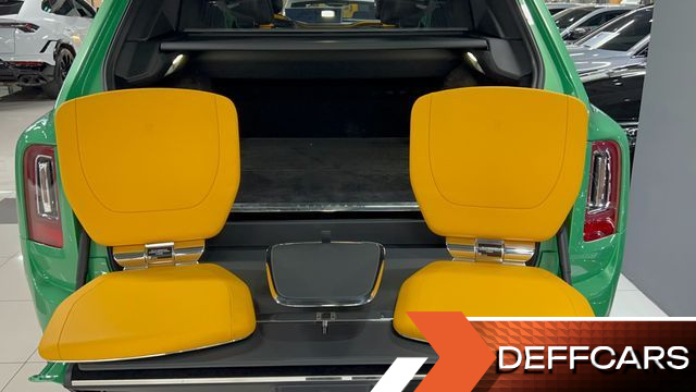 Rolls-Royce CULLINAN 6.7 V12 Black Badge купить на сайте DeffCars