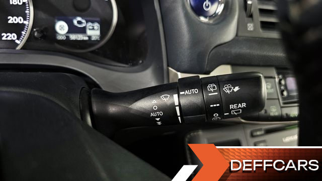 Lexus CT200H 1.8 Supreme ZWA10 купить на сайте DeffCars