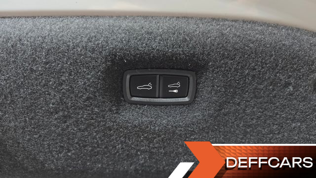 Porsche TAYCAN 4S купить на сайте DeffCars