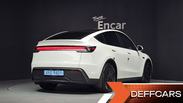 Tesla MODEL Y Long Range AWD купить на сайте DeffCars