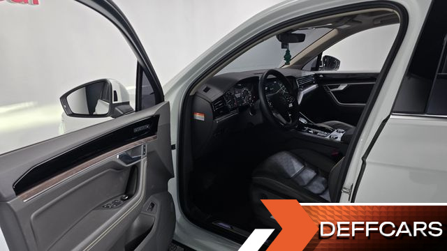 Volkswagen TOUAREG 3.0 TDI Prestige купить на сайте DeffCars