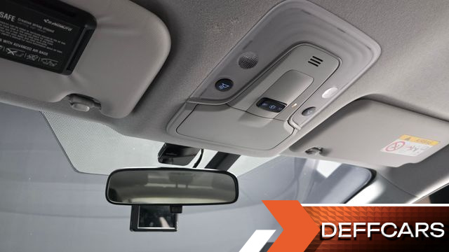 Toyota PRIUS 1.8 купить на сайте DeffCars