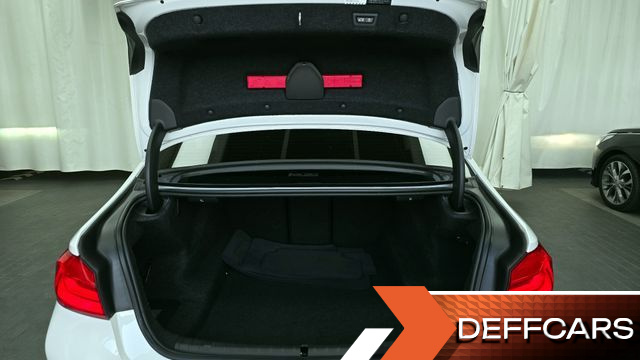 BMW 5-SERIES 530i Luxury Plus купить на сайте DeffCars