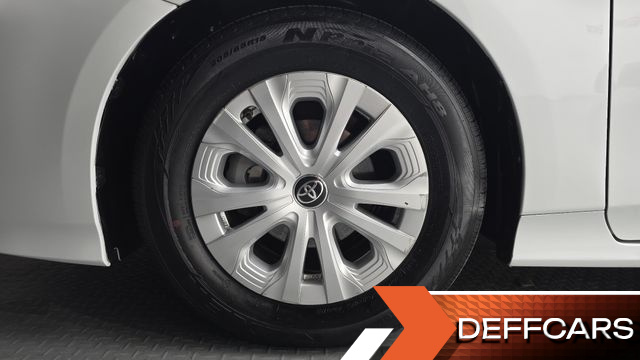 Toyota PRIUS 1.8 купить на сайте DeffCars