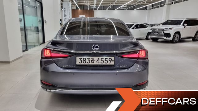 Lexus ES Luxury Plus купить на сайте DeffCars