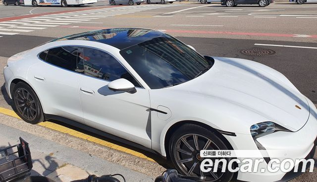 Porsche TAYCAN 4S купить на сайте DeffCars