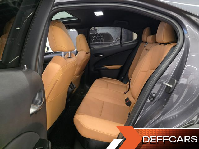 Lexus UX 2.0 2WD купить на сайте DeffCars