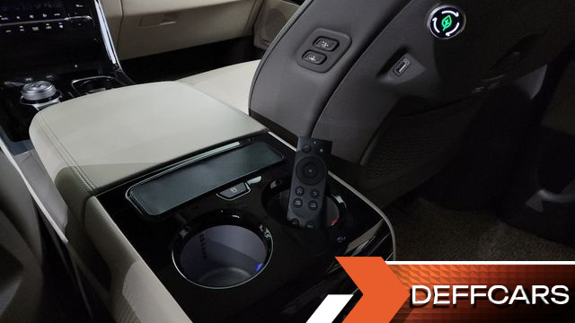 Kia CARNIVAL Gasoline 7-Seater Hi-Limousine Signature купить на сайте DeffCars