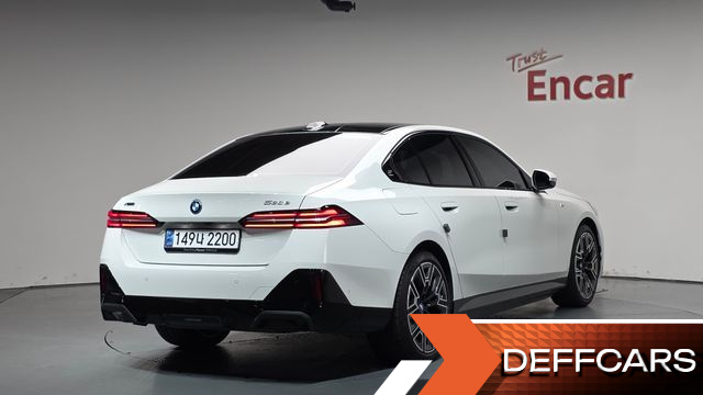 BMW 5-SERIES 530e xDrive M Sport купить на сайте DeffCars