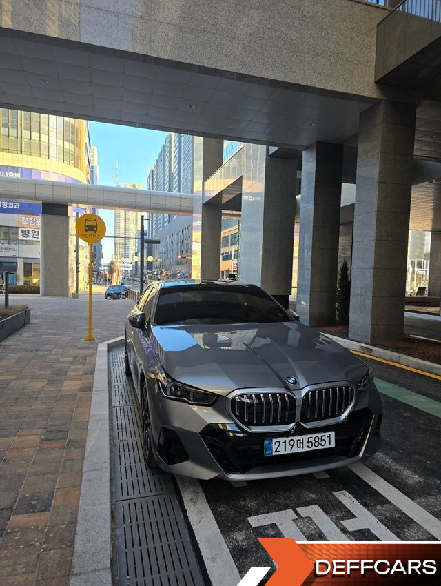 BMW 5-SERIES 530i xDrive M Sport купить на сайте DeffCars