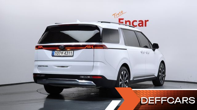 Kia CARNIVAL 9-Seater Noblesse купить на сайте DeffCars