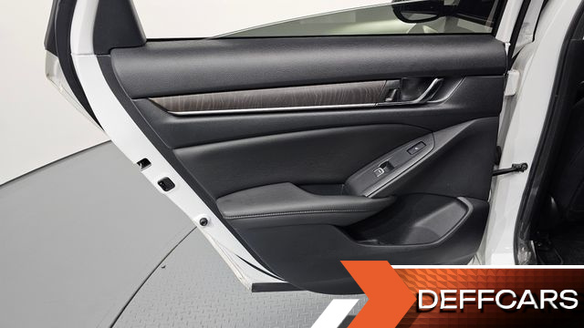 Honda ACCORD 2.0 Hybrid Touring купить на сайте DeffCars