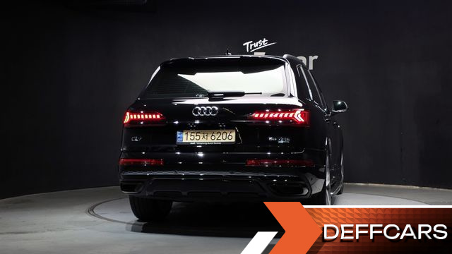 Audi Q7 55 TFSI Quattro Premium купить на сайте DeffCars