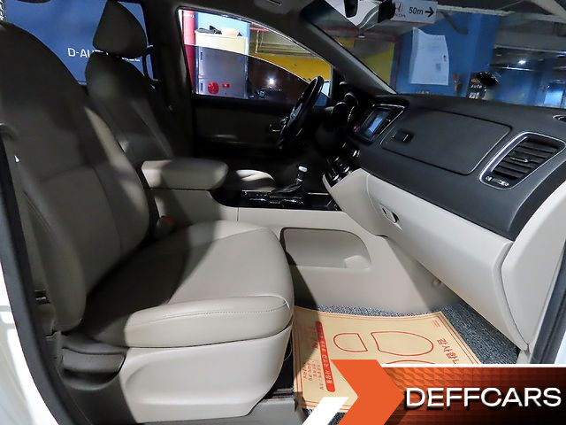 Kia CARNIVAL 9-Seater Luxury купить на сайте DeffCars