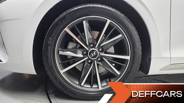 Hyundai GRANDEUR 2.5 Le Blanc купить на сайте DeffCars