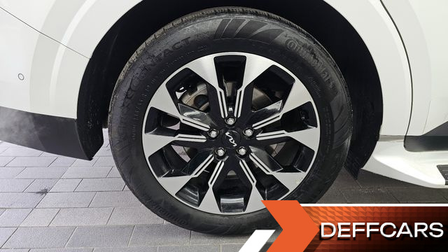 Kia CARNIVAL Gasoline 9-Seater Signature купить на сайте DeffCars