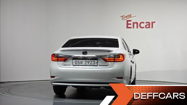 Lexus ES Supreme+ XV60 купить на сайте DeffCars