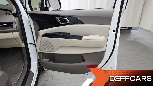 Kia CARNIVAL 9-Seater Prestige купить на сайте DeffCars