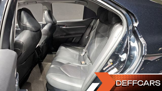 Toyota CAMRY 2.5 XLE Hybrid купить на сайте DeffCars