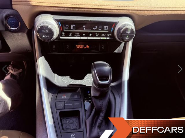 Toyota RAV4 2.5 2WD Hybrid купить на сайте DeffCars