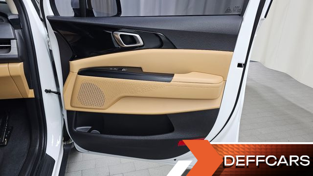 Kia CARNIVAL 11-Seater Prestige купить на сайте DeffCars