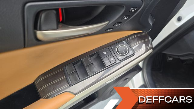 Lexus IS Supreme купить на сайте DeffCars
