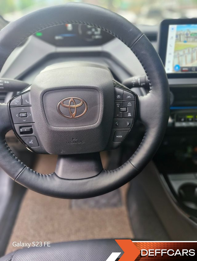 Toyota PRIUS 2.0 XLE купить на сайте DeffCars