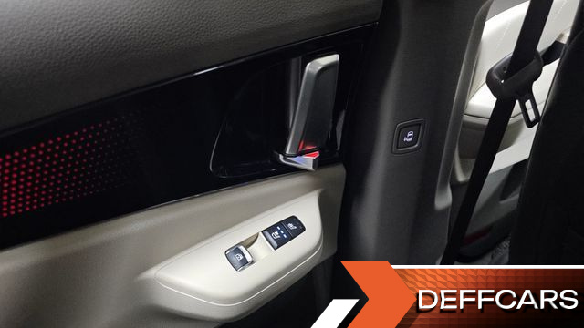 Kia CARNIVAL Gasoline 7-Seater Hi Limousine Signature купить на сайте DeffCars